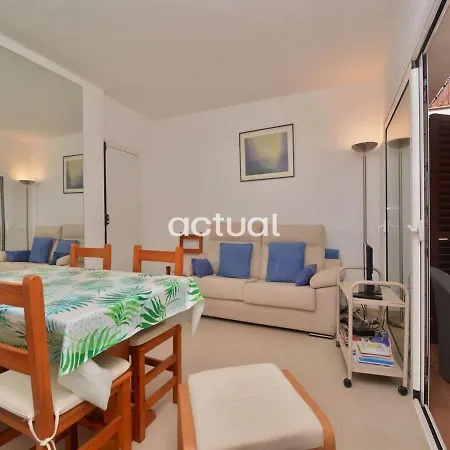 Apartment Carle Magne Esc 3 *